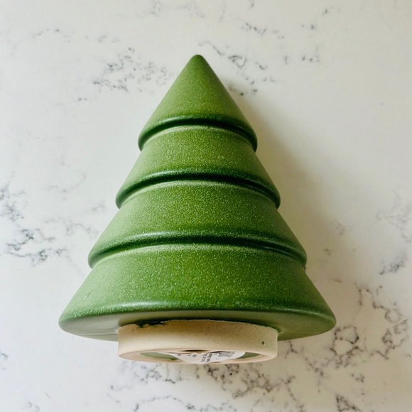 Threshold Medium Ceramic Green Tree 🌲 - Picture 3 of 8